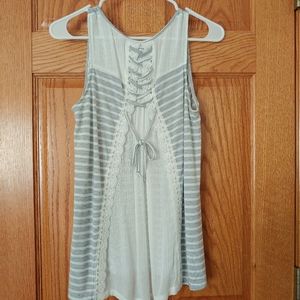 Hem & Thread sleeveless top, gray and white, size small
